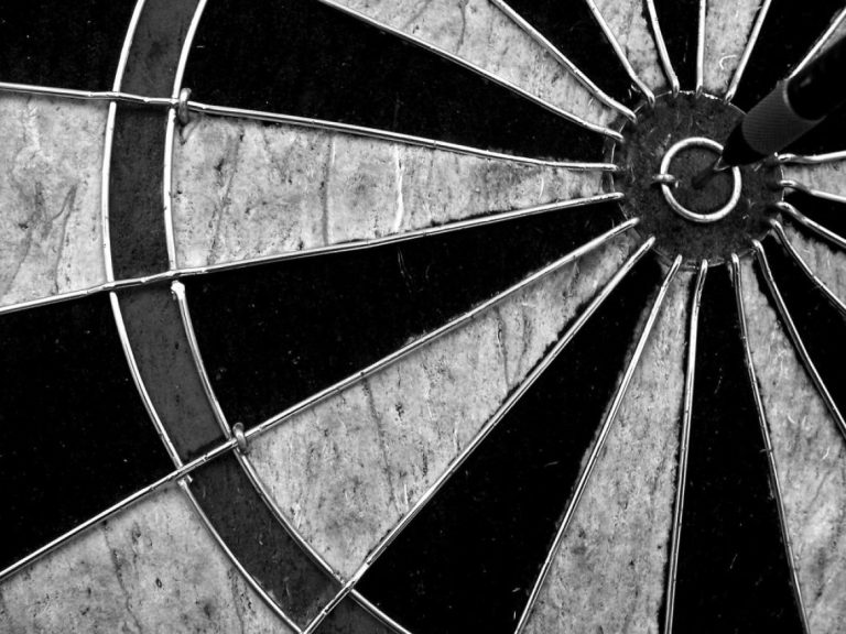 3 Interesting Reasons Why No One Tries To Miss The Bullseye - Sales Ninja Blog